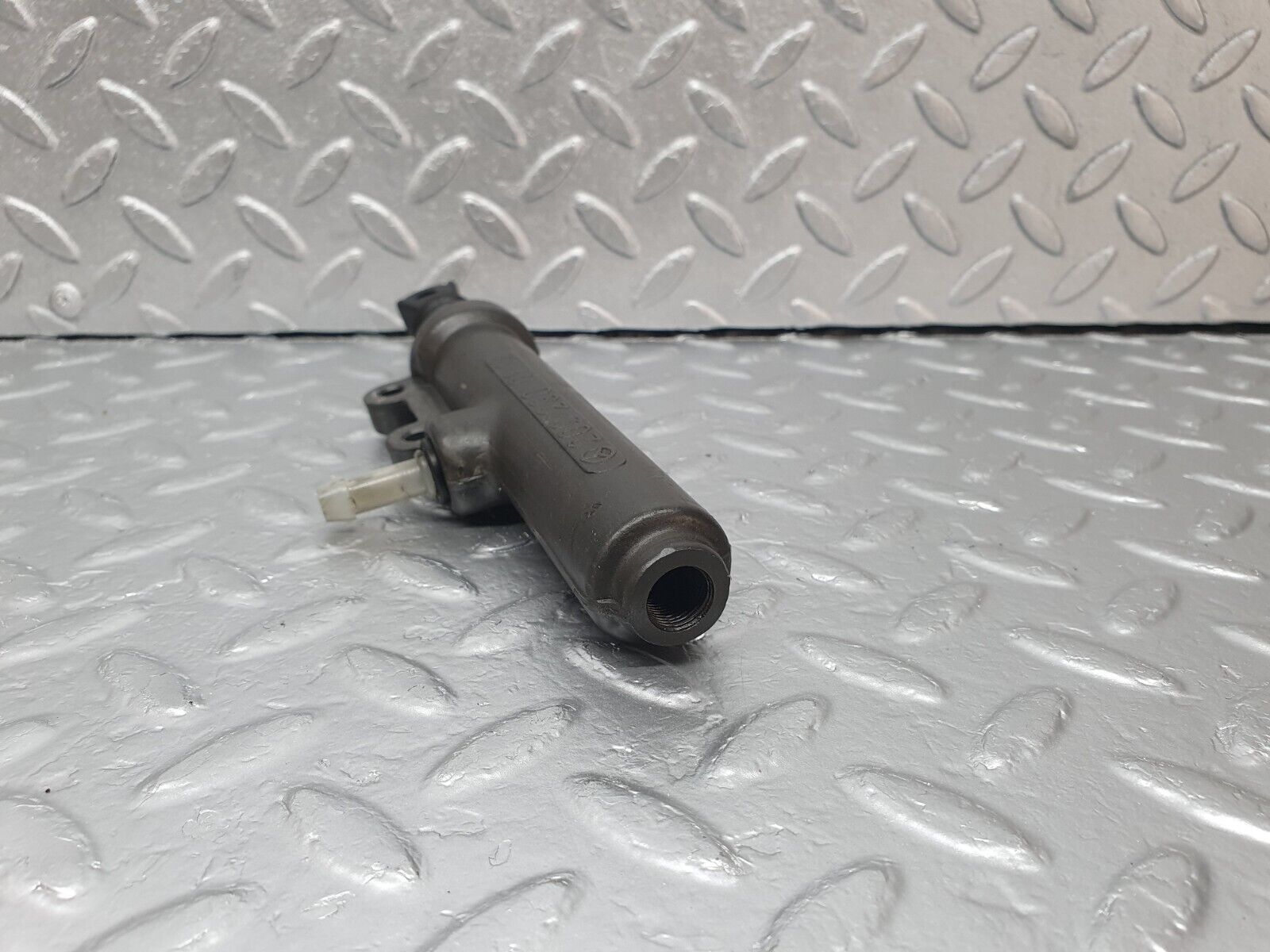 42832 Mercedes-Benz W201 190 2.0L Clutch Master Cylinder 5432 Fag G471 2022900112