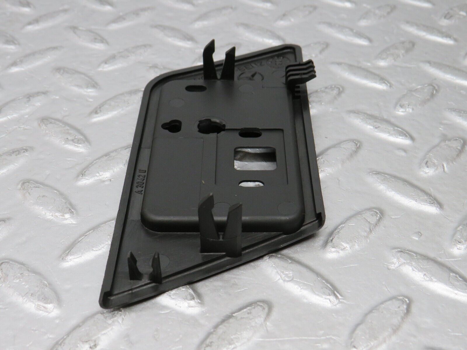 37766 Mercedes-Benz A124 320E Cabriolet Front Left Seat Electric Adjustment Trim A3042LI