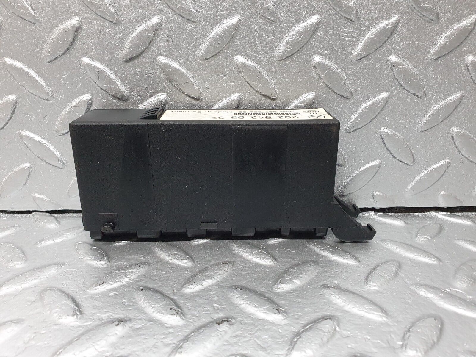 41863 Mercedes-Benz W202 C200 Light Control Unit Hella 2025420532