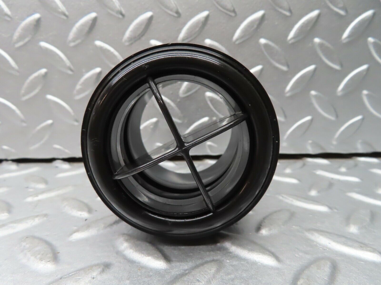 20589 Mercedes-Benz R107 450SL Dashboard Air Vent