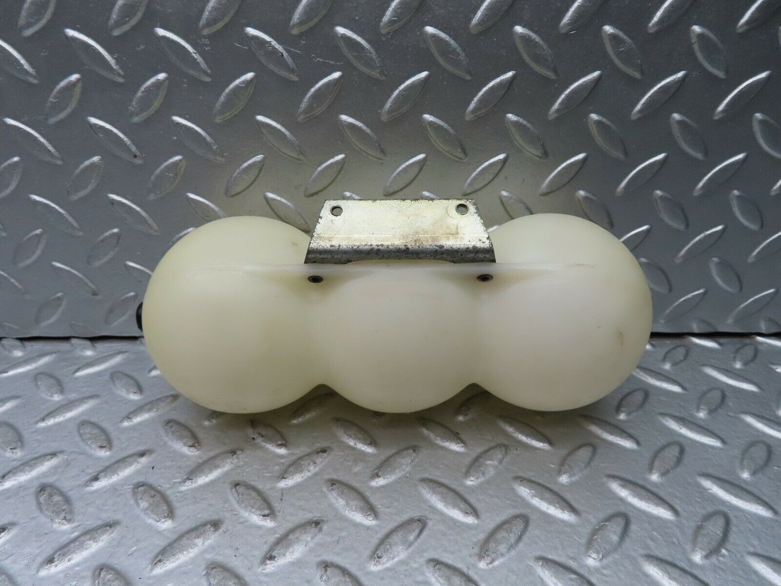 20598 Mercedes-Benz R107 450SL Vacuum Reservoir Tank