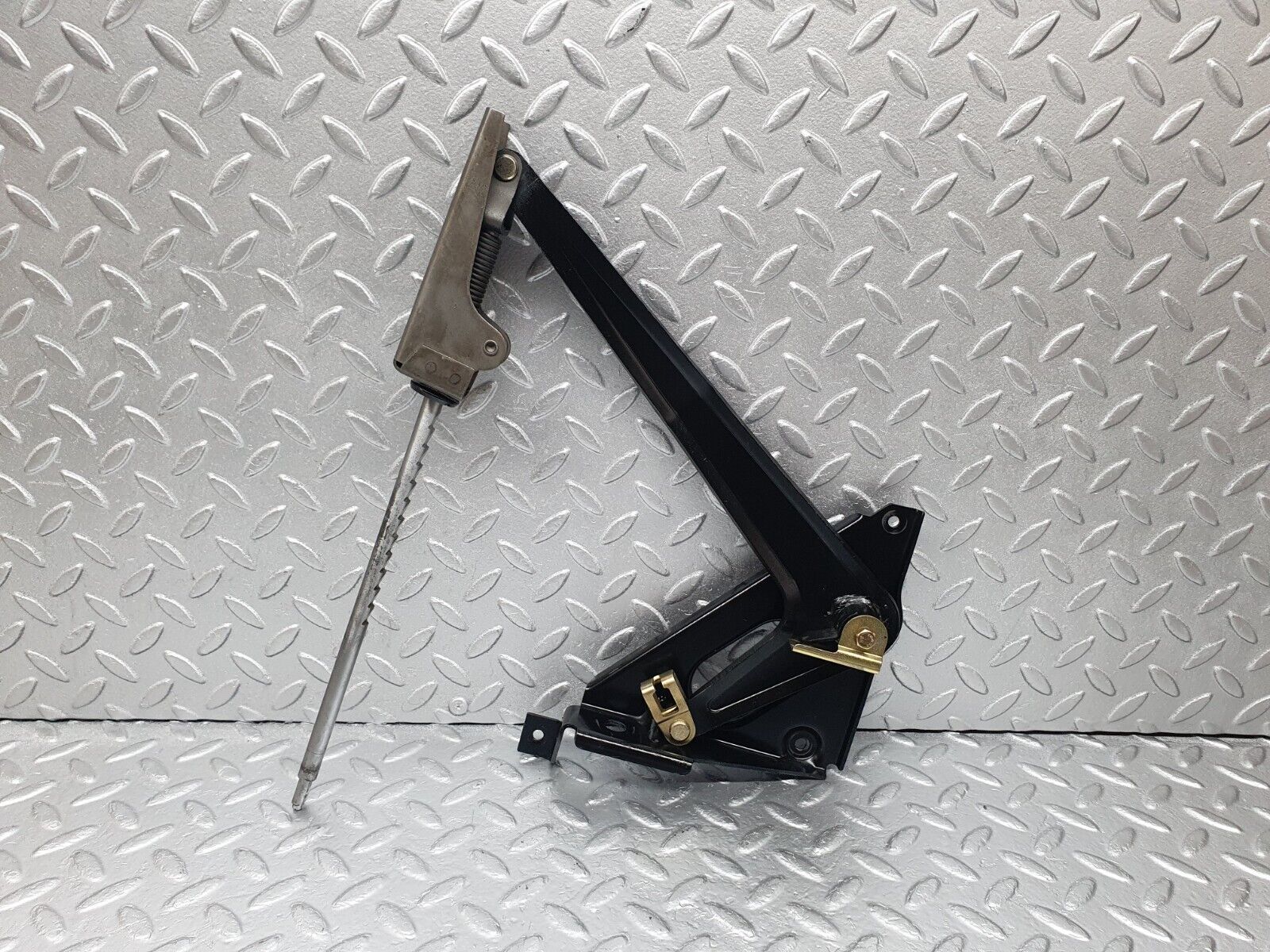 43930 Mercedes-Benz C123 230CE Coupe Handbrake Regulator