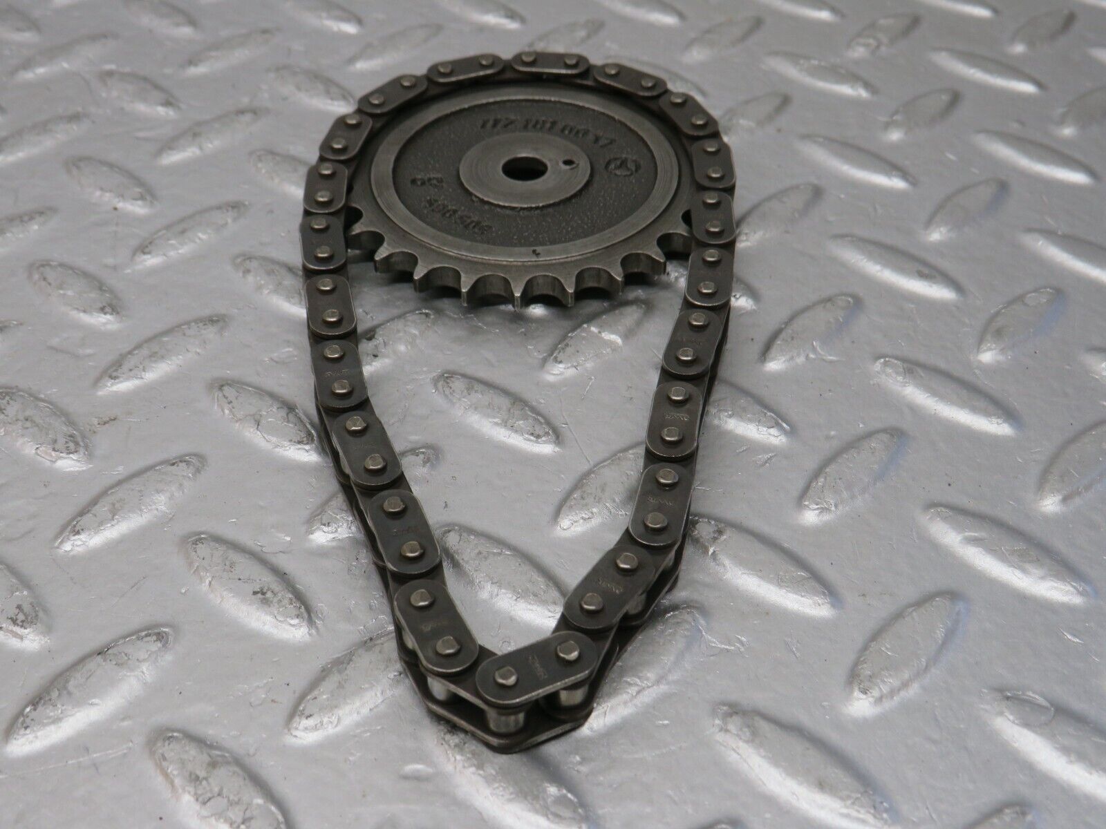 32871 Mercedes-Benz C107 R107 350 V8 Oil Pump Chain & Gear Sprocket 1171810012