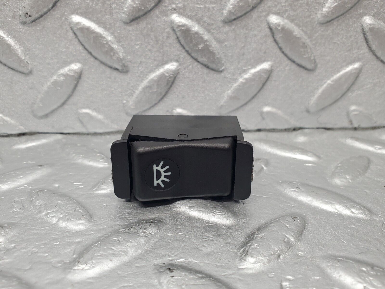 46543 Mercedes-Benz C123 280CE Coupe Interior Light Switch 0008205910