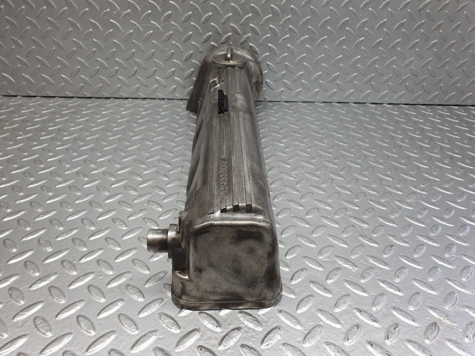 43734 Mercedes-Benz C126 380SEC Coupe Cylinder Head Cover Right 1170160105