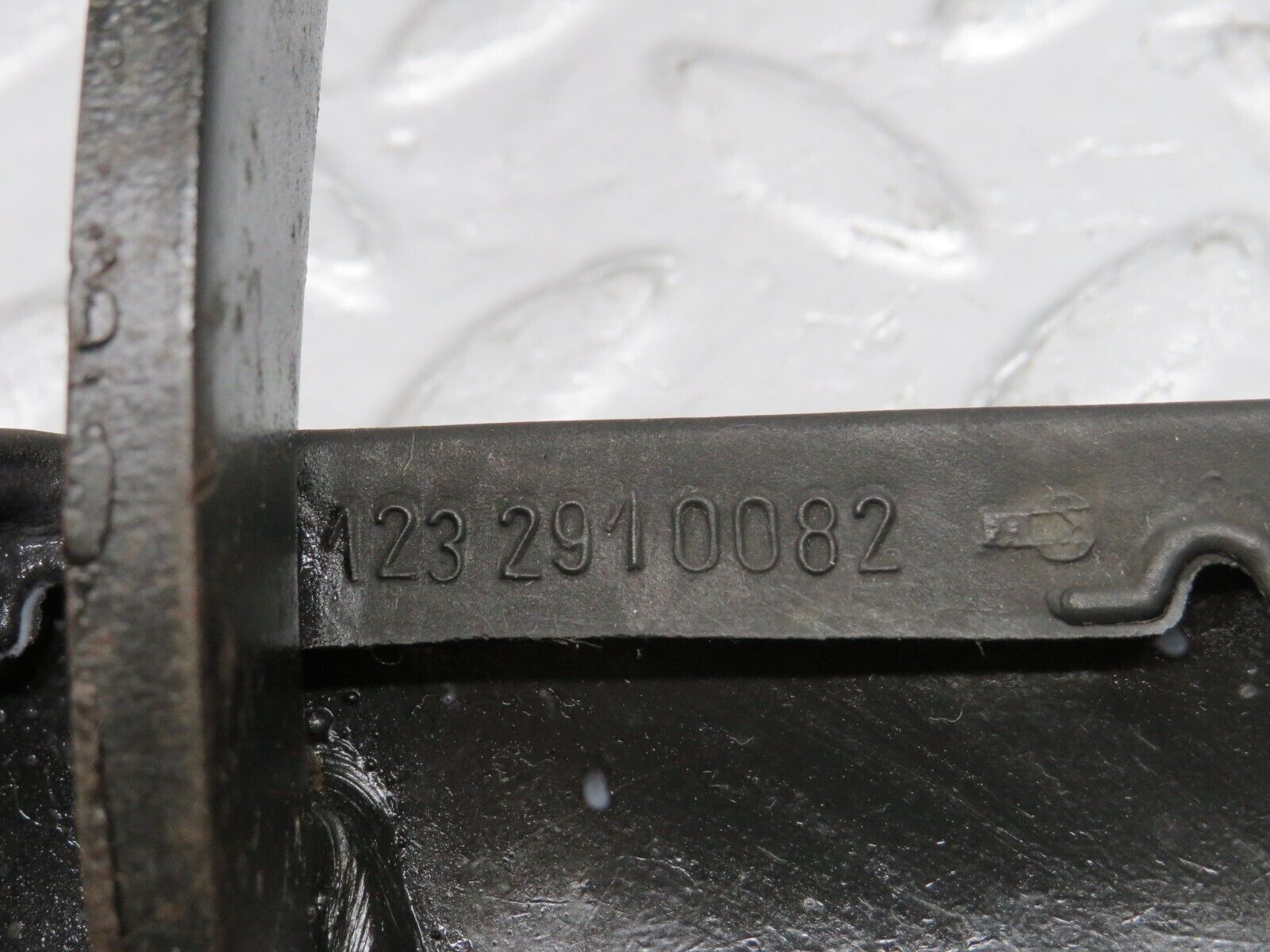 39140 Mercedes-Benz R107 500SL Brake Pedal With Rubber 1232910082