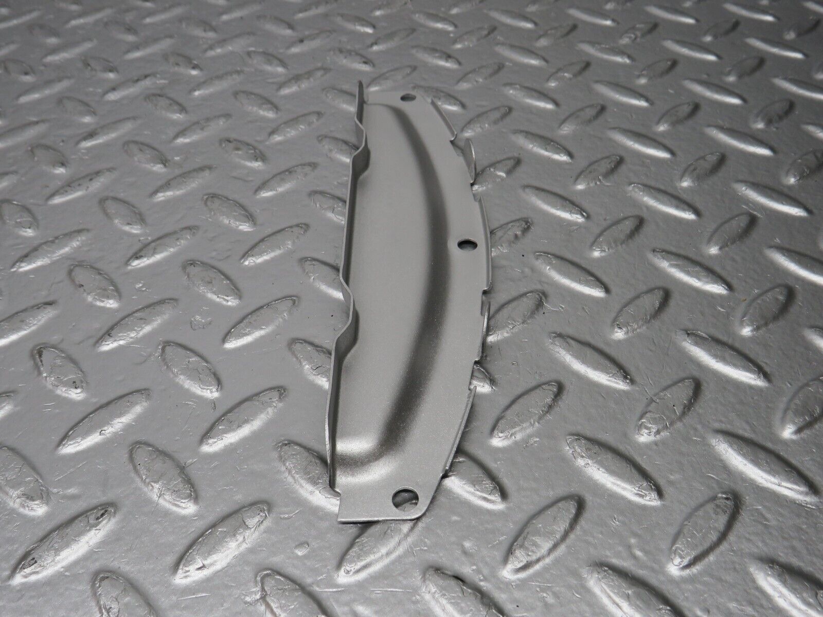 33058 Mercedes-Benz C107 R107 350 V8 Gearbox Flange Cover