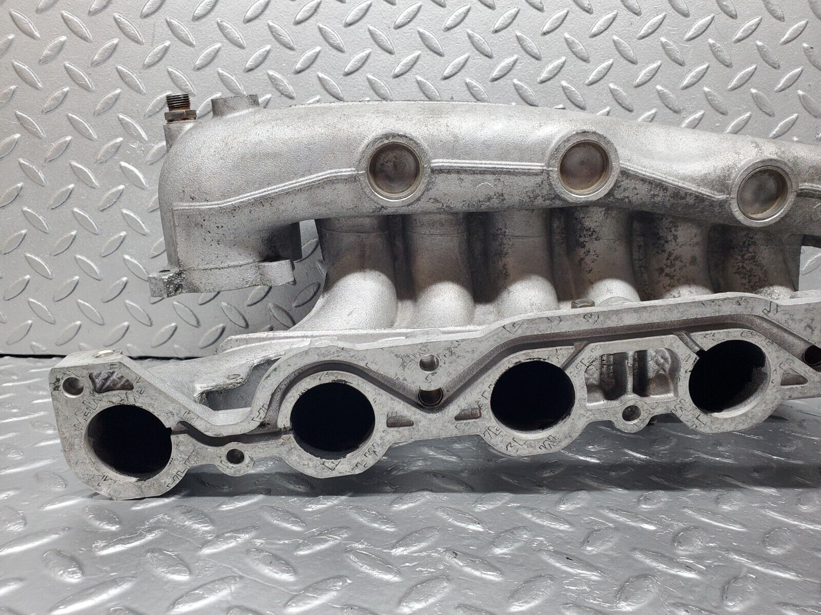 45438 Mercedes-Benz 280E M110.988 Intake Manifold 1101413701