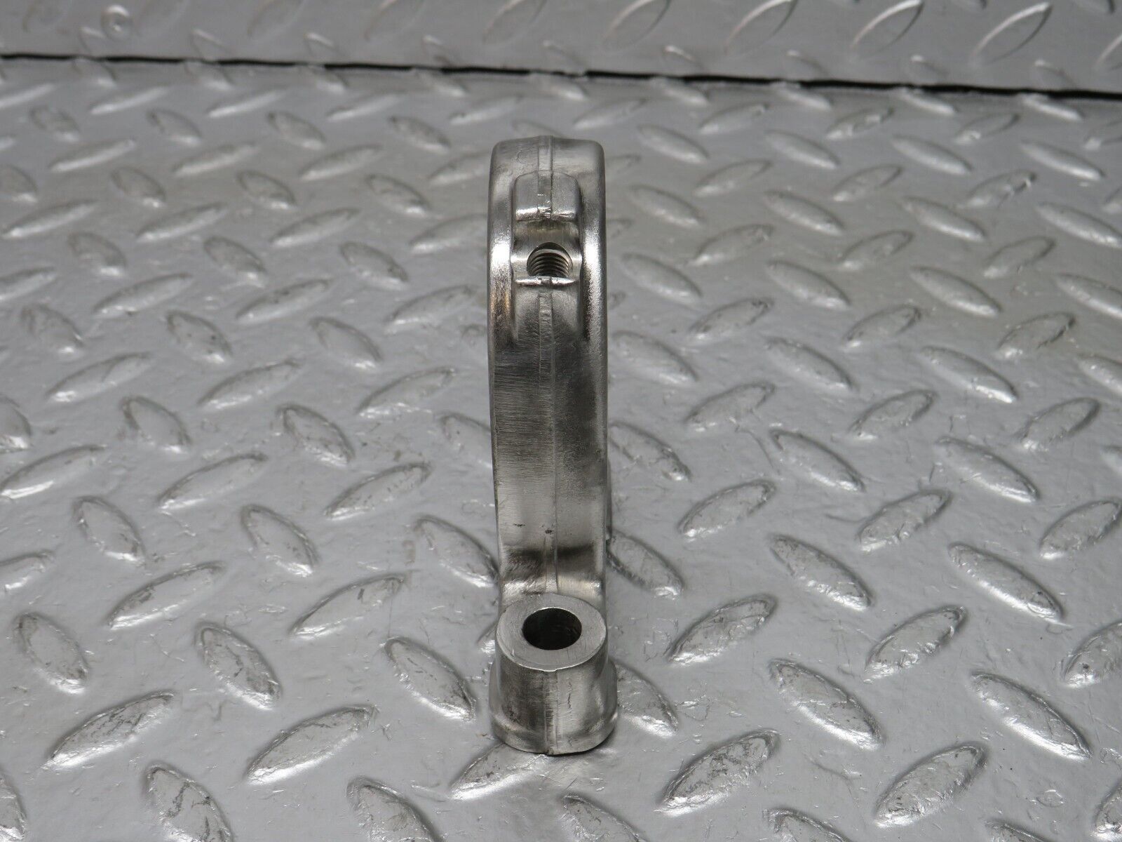 32998 Mercedes-Benz C107 R107 350 V8 Camshaft Tower Bearing 1160512112