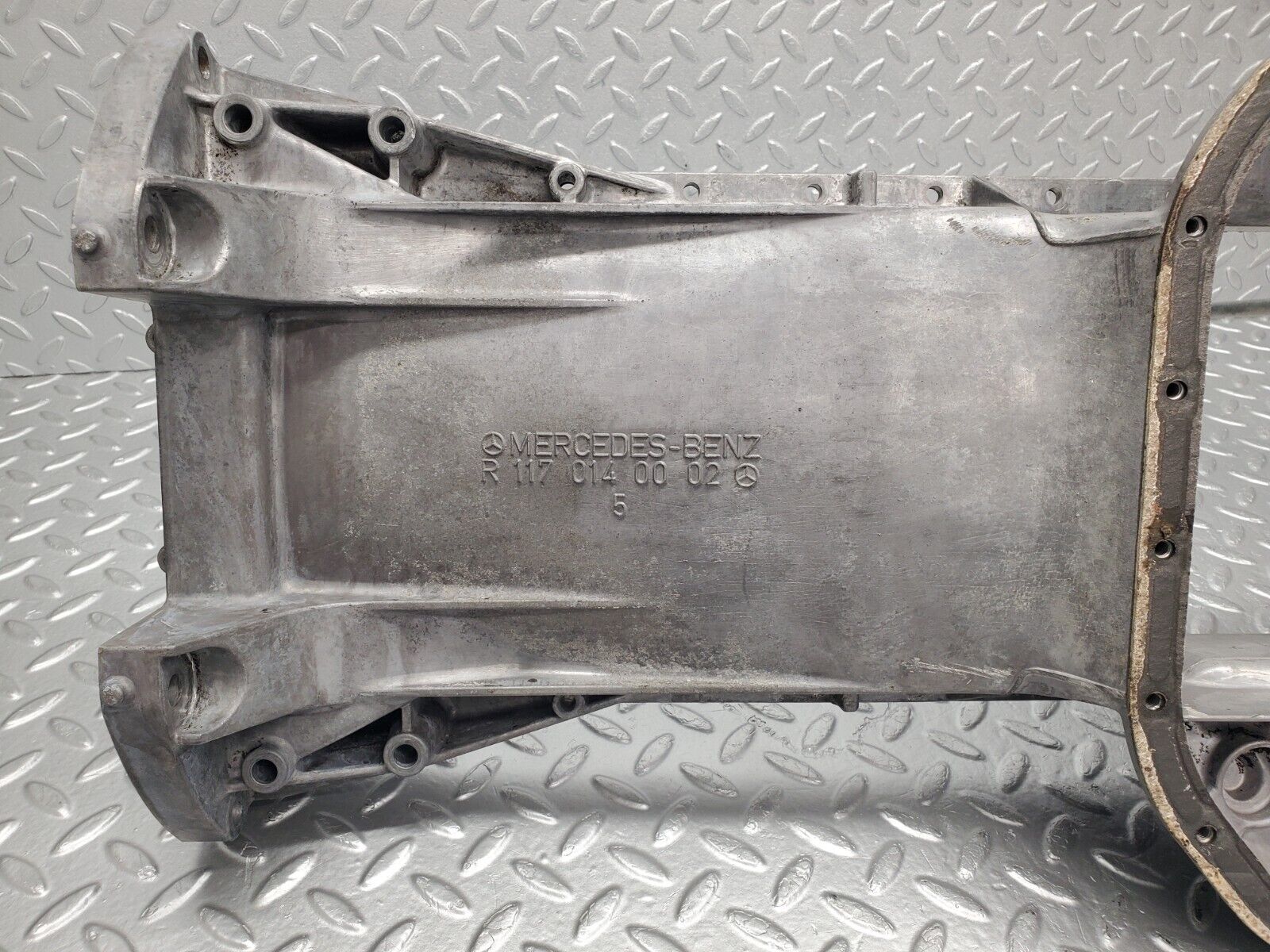 46292 Mercedes-Benz W126 420SE Oil Pan Oil Sump 1170140002