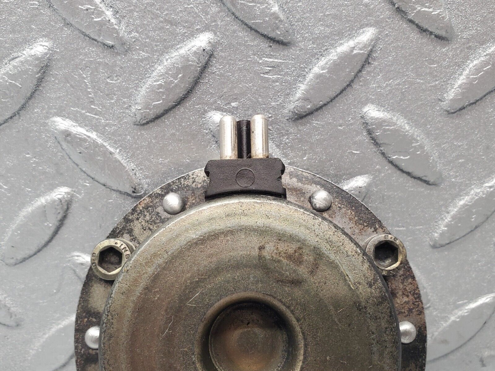 46207 Mercedes-Benz W124 280E Camshaft Adjuster Magnet 1040500177