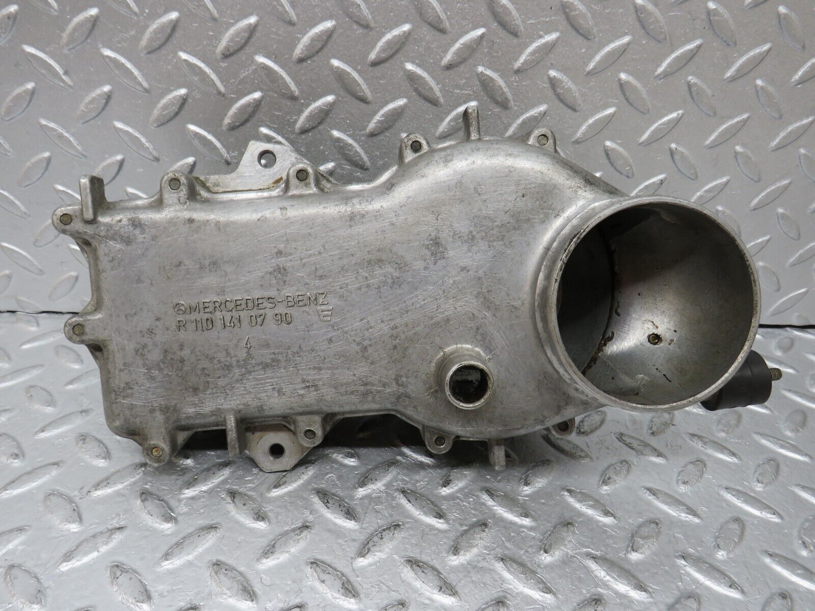 35507 Mercedes-Benz R107 280SL Air Flow Mass Meter Sensor Bosch 1101410790