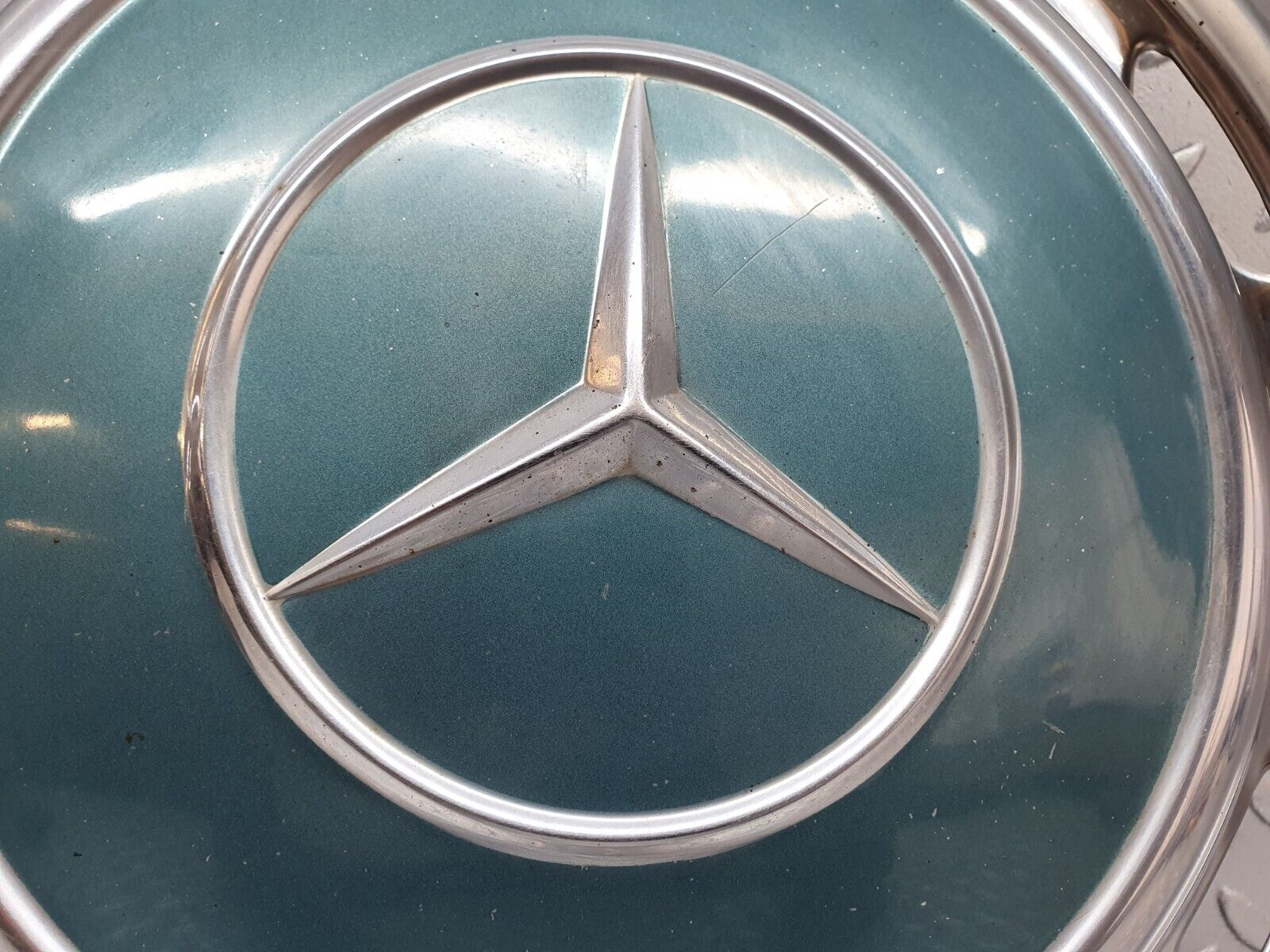 44162 Mercedes-Benz C123 230CE Coupe Wheel Hub Cap 14''