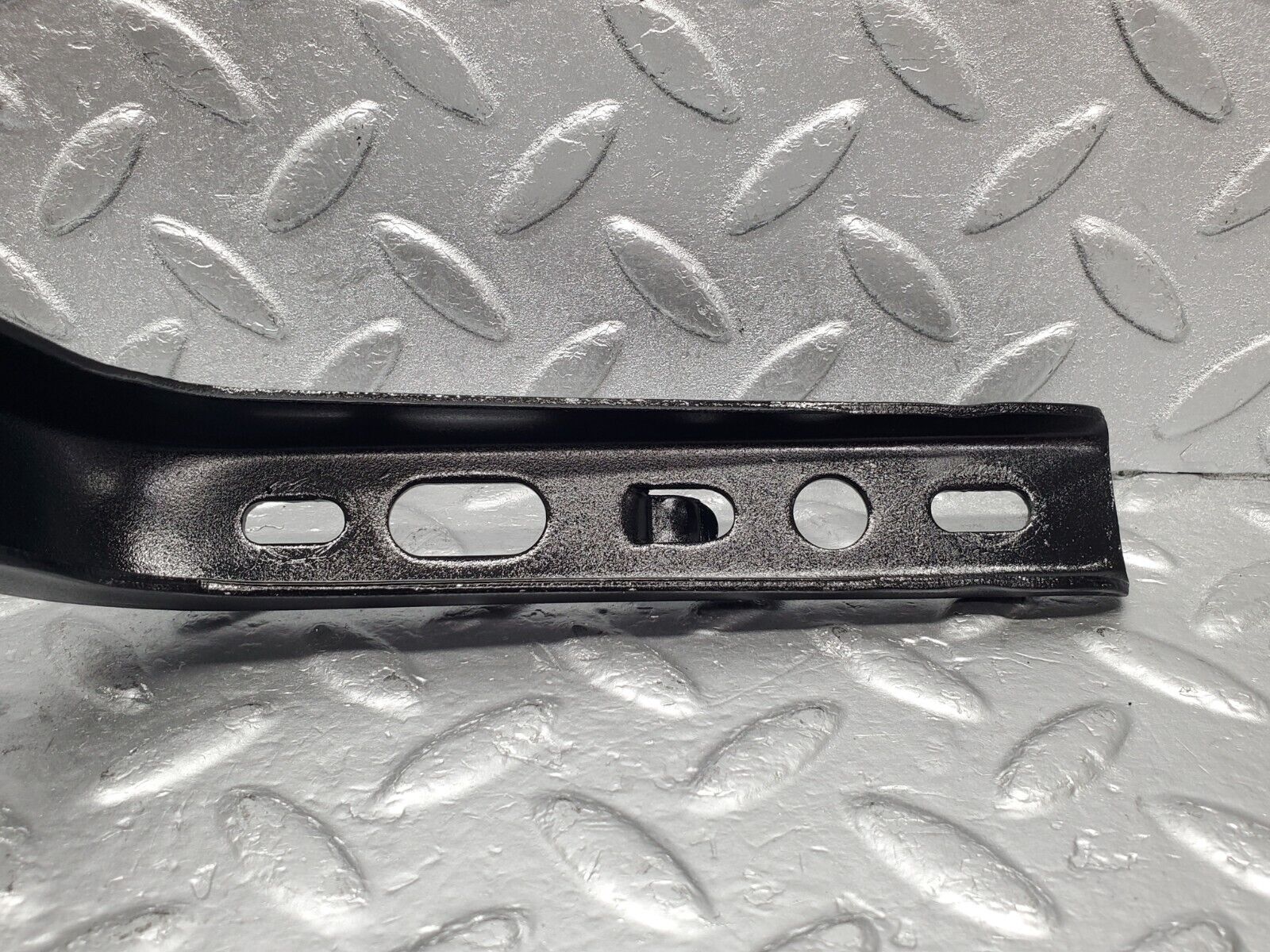 46641 Mercedes-Benz C123 280CE Coupe Trunk Lid Hinge Left Side 1237500187