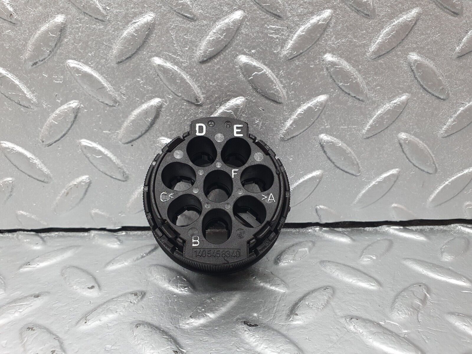 42398 Mercedes-Benz R129 320SL Coupe Rear Axle Cable Connector 1405458340