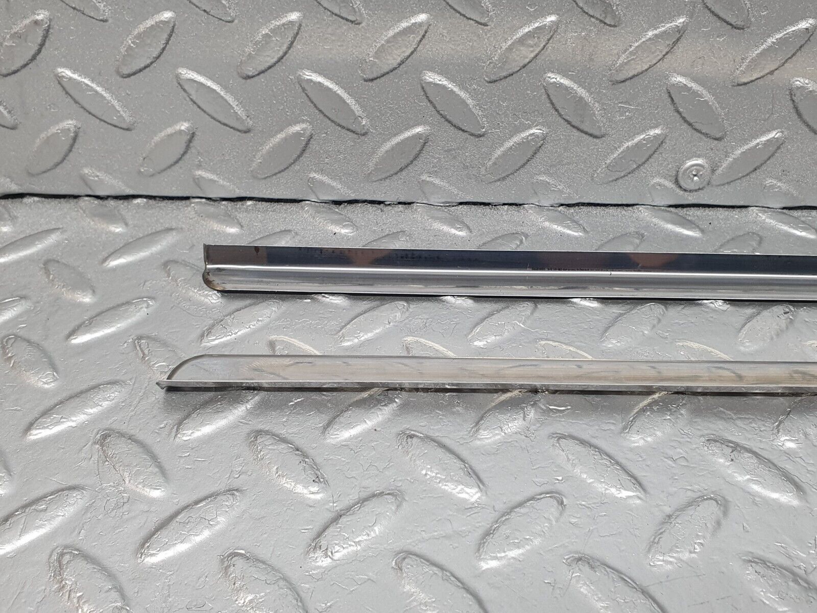 43944 Mercedes-Benz C123 230CE Coupe Sunroof Chrome Trim Set