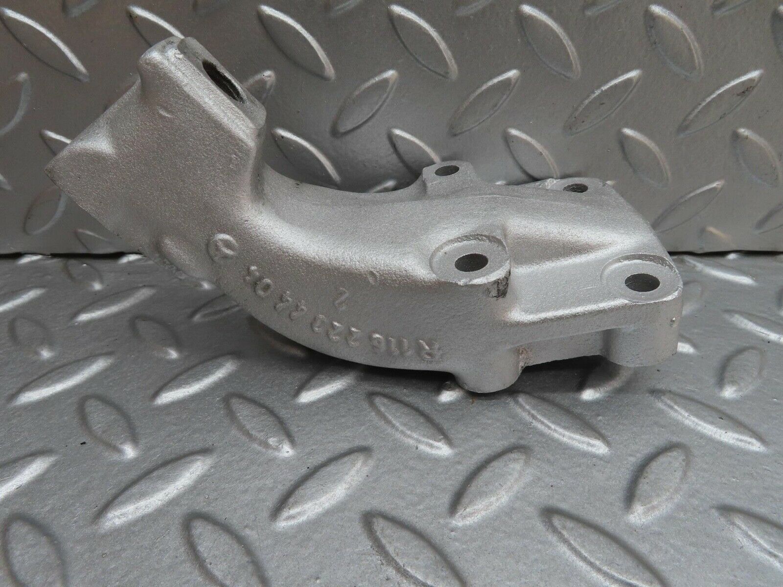 13709 Mercedes-Benz R107 450SL Engine Mount Bracket Left Side 1162234404