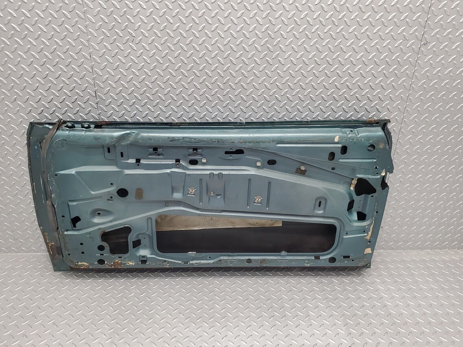 46557 Mercedes-Benz C123 280CE Coupe Left Door