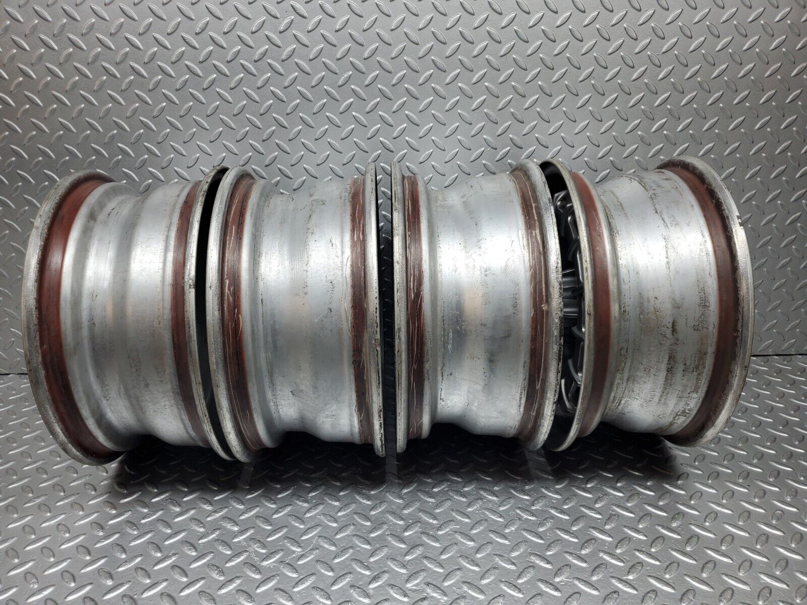 44556 Mercedes-Benz W123 Alloy Wheel Set Mexican Hat 6Jx14H2 ET30 1264001902