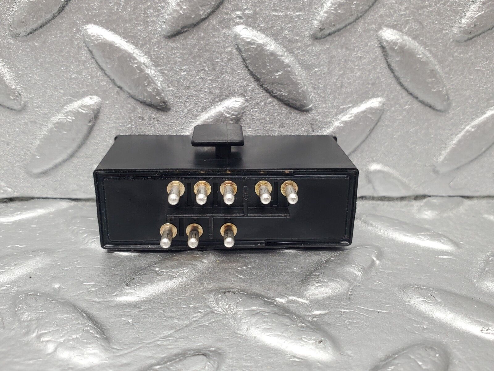 46826 Mercedes-Benz R129 320SL Coupe Seat Locking Relay Left 1298210047