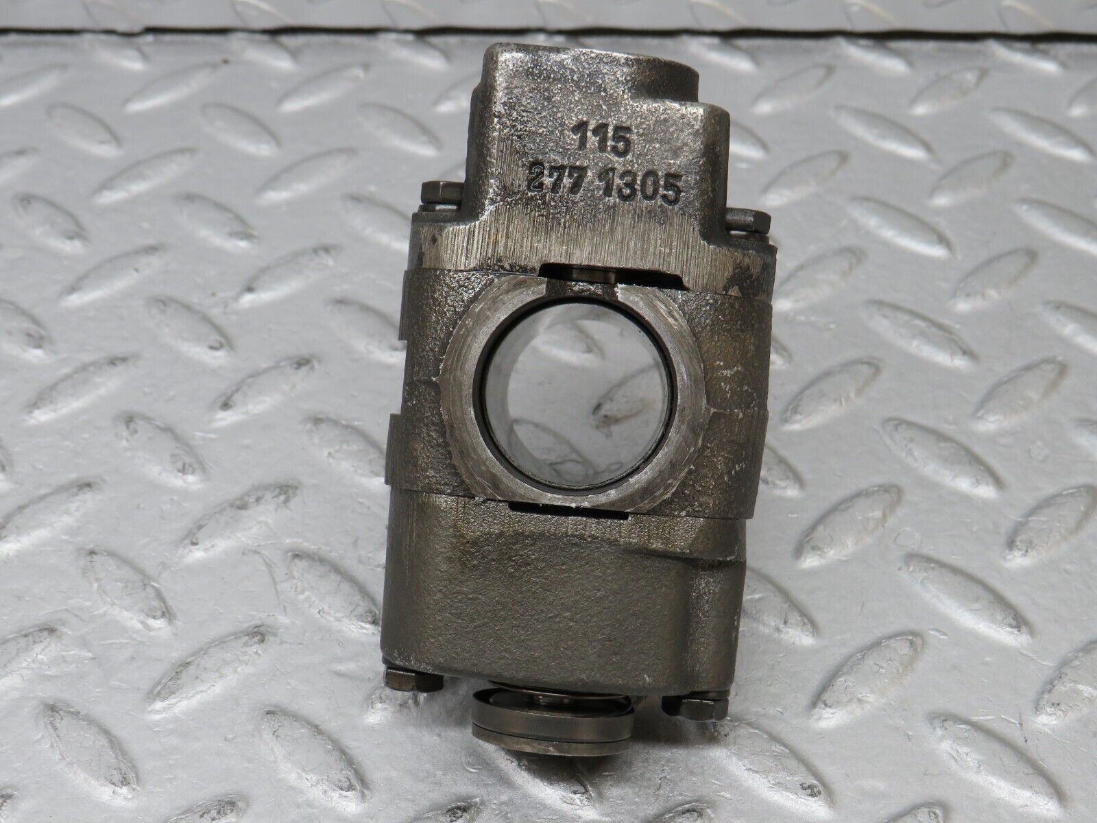 36431 Mercedes-Benz R107 450SL Automatic Gearbox Governor 1092700074 1152771305