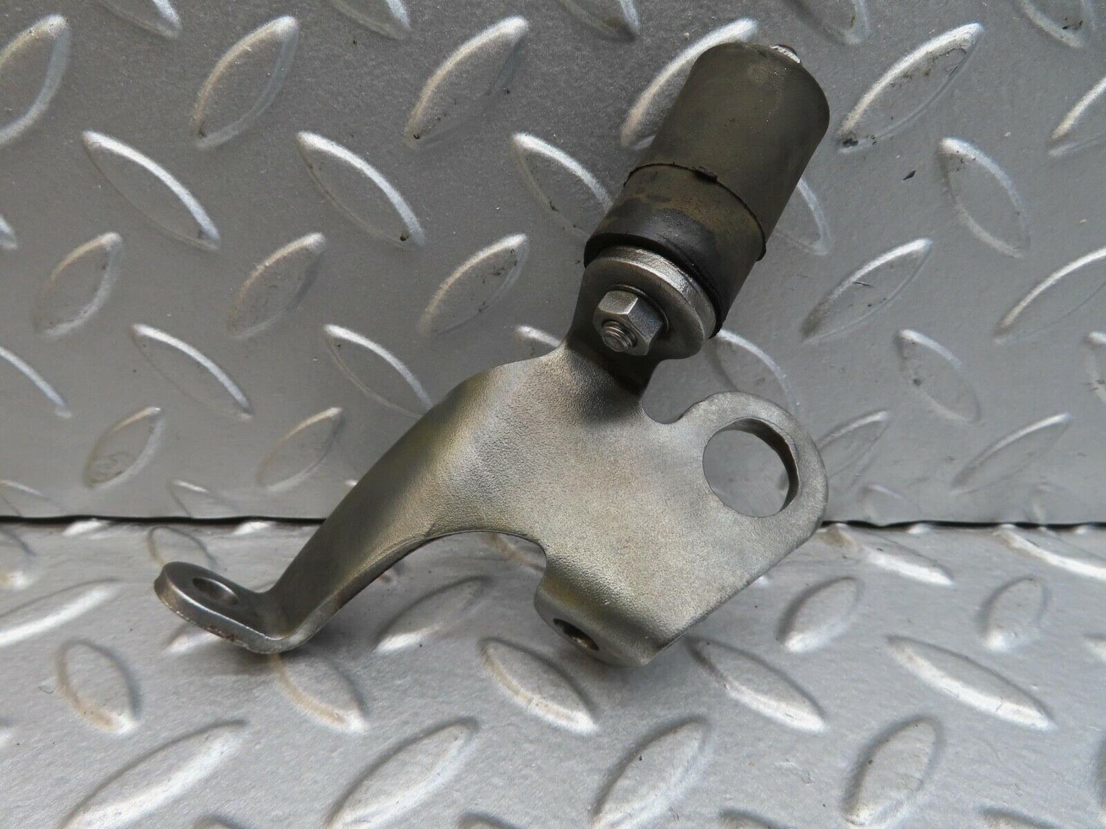 13788 Mercedes-Benz R107 450SL Engine Lifting Eye Hooks