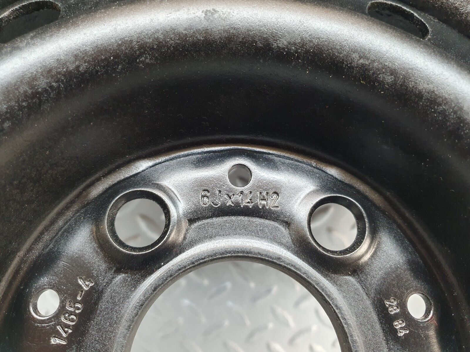 43759 Mercedes-Benz W123 Steel Wheel 6Jx14H2 ET30 1234001602