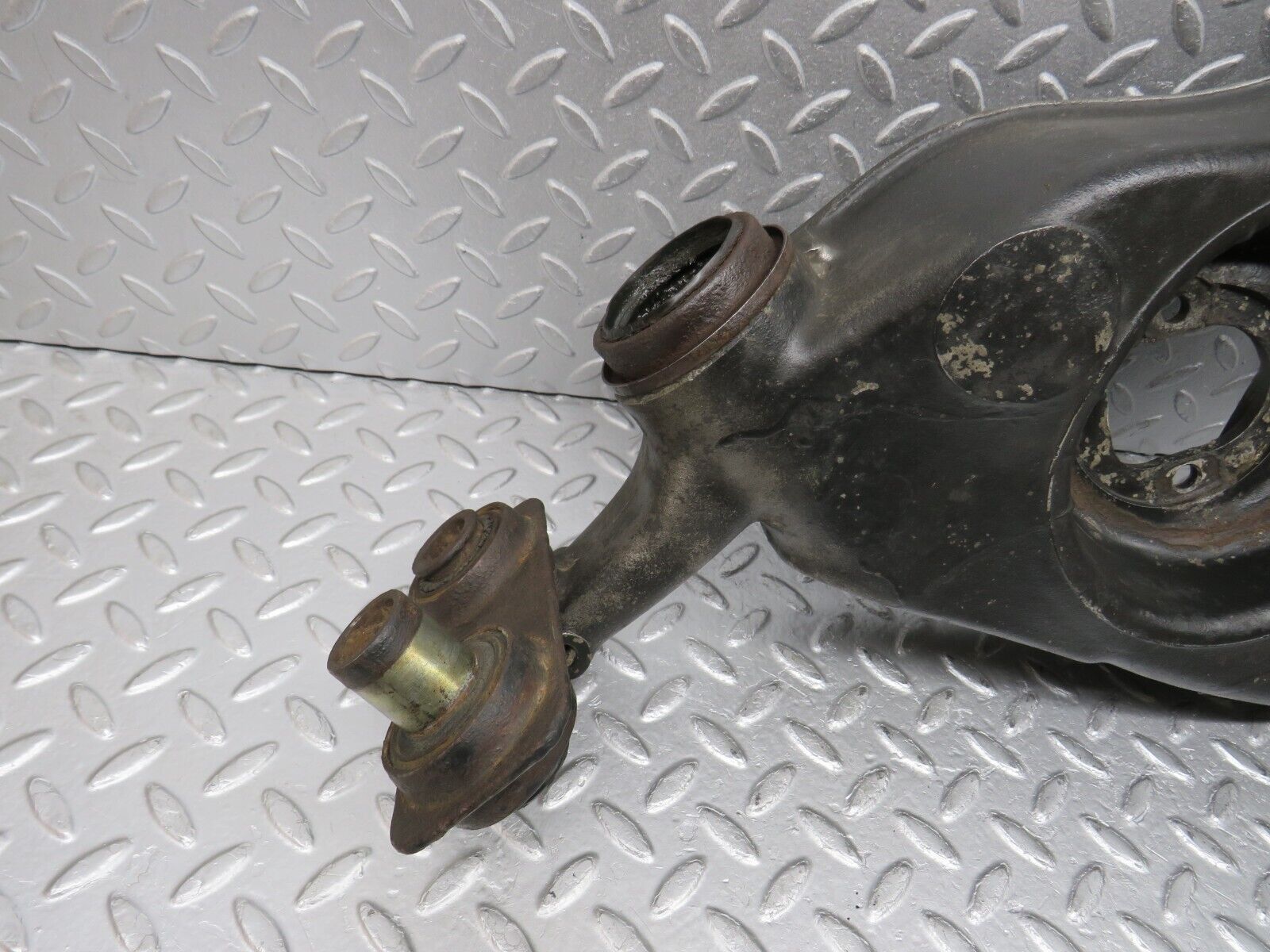 39313 Mercedes-Benz R107 500SL Trailing Arm Control Arm Rear Left 1263520404