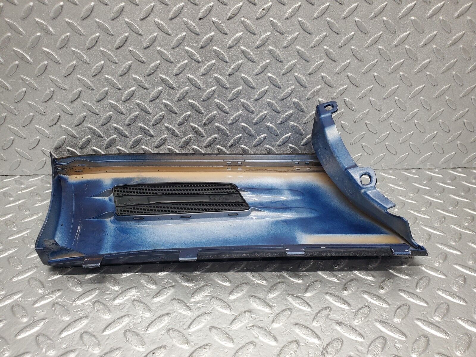 46737 Mercedes-Benz R129 320SL Coupe Front Right Fender Wing Moulding Trim 1296901840 1296900474