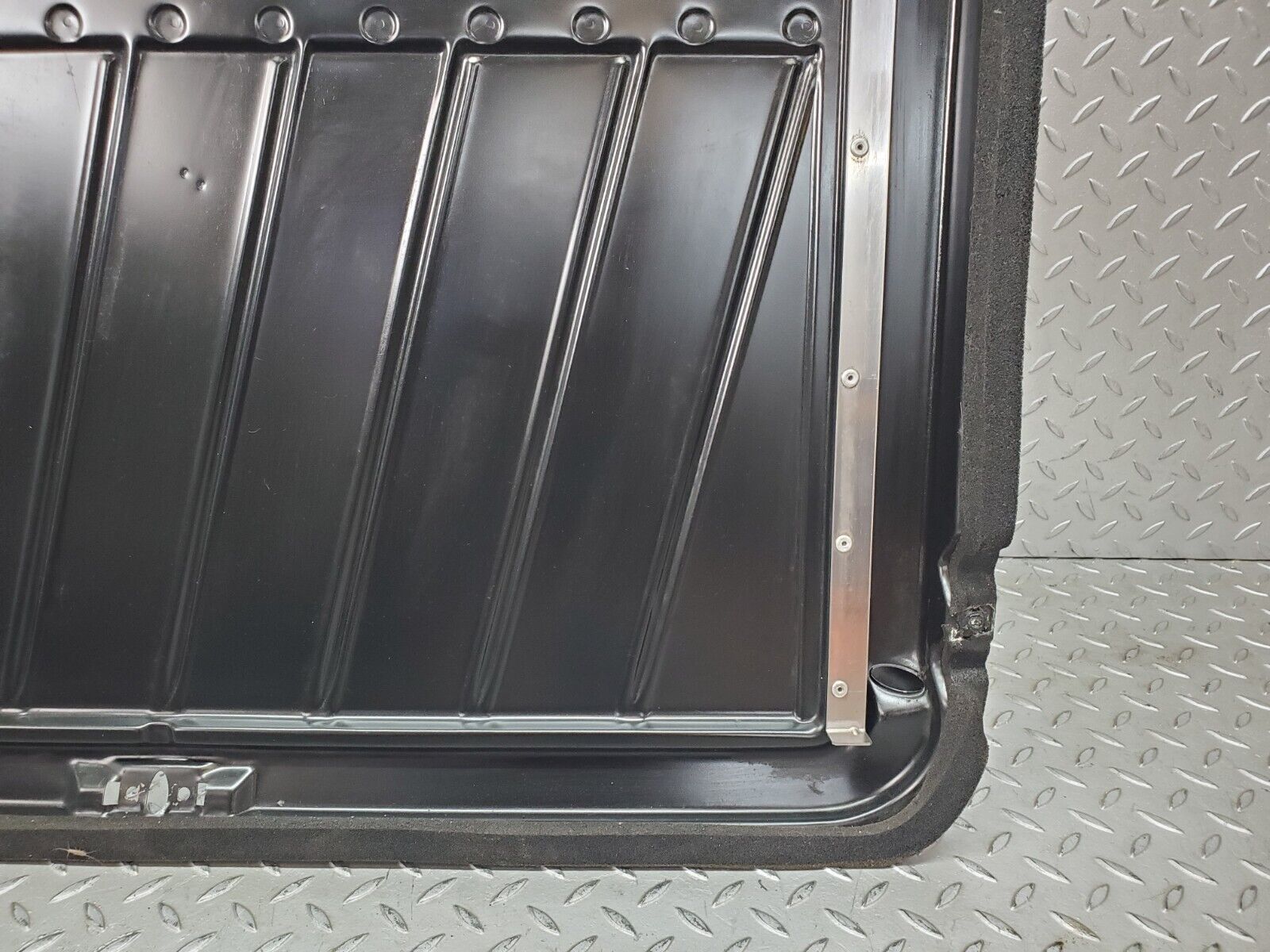 44885 Mercedes-Benz W124 220E Power Sunroof Frame