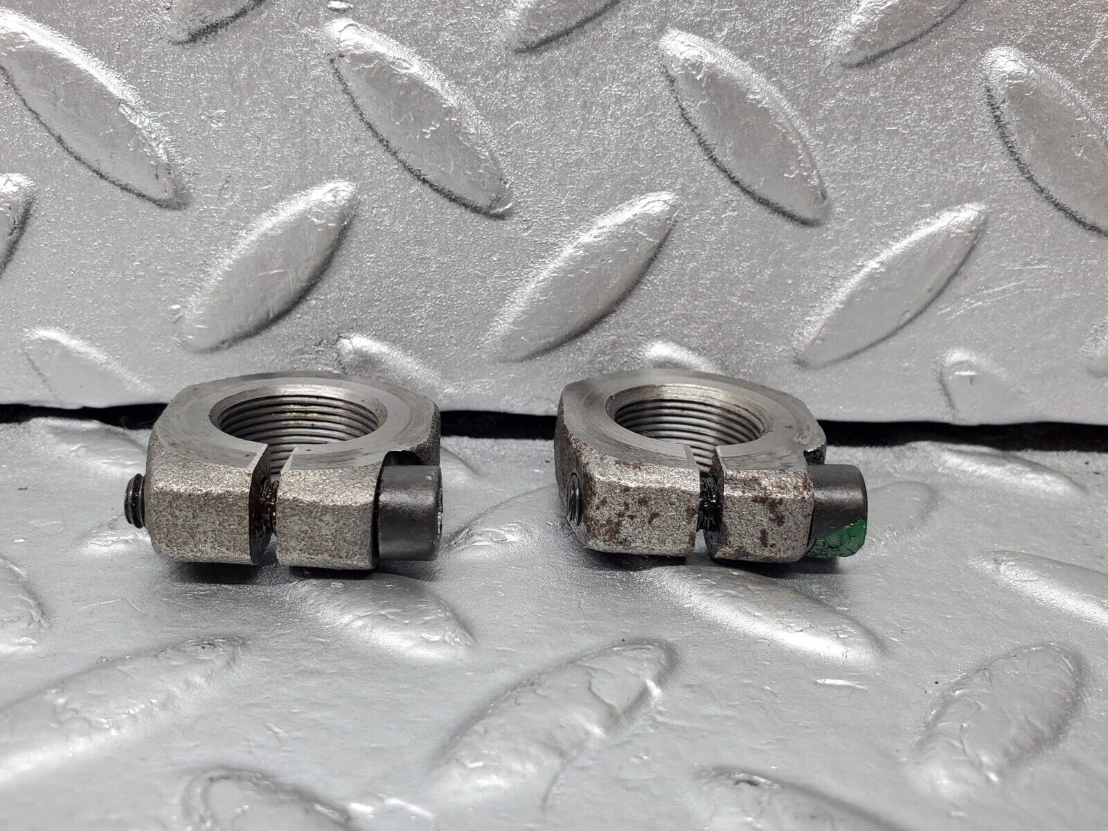 44489 Mercedes-Benz W123 280E Wheel Hub Locking Cap