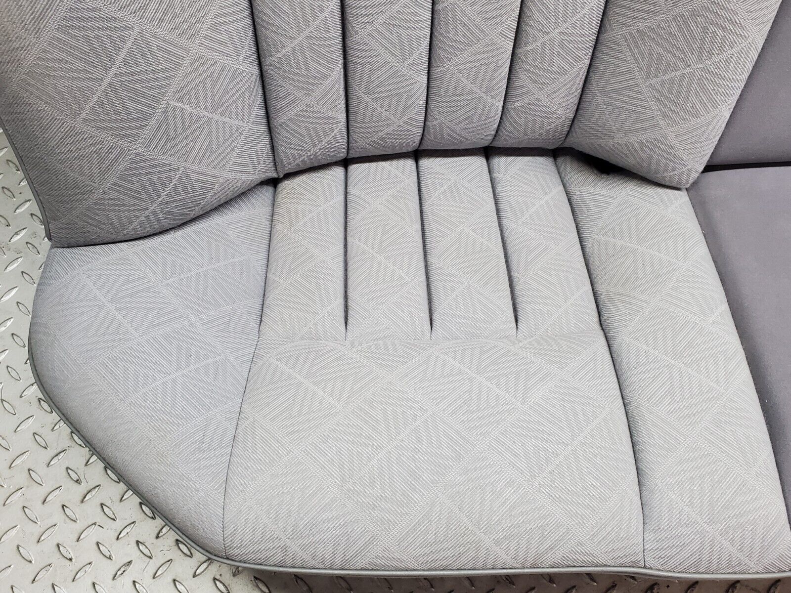 44738 Mercedes-Benz W124 220E Rear Seat 1249202216