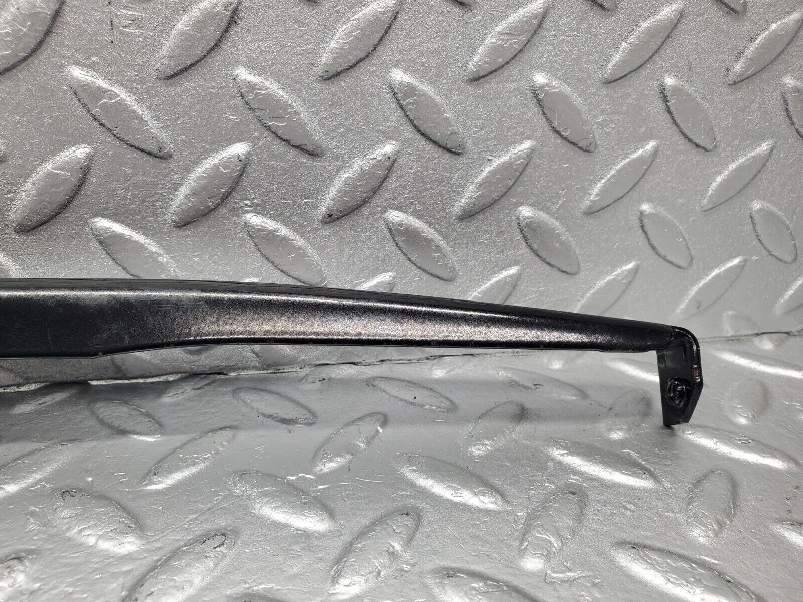 46762 Mercedes-Benz R129 320SL Coupe Front Left Window Channel