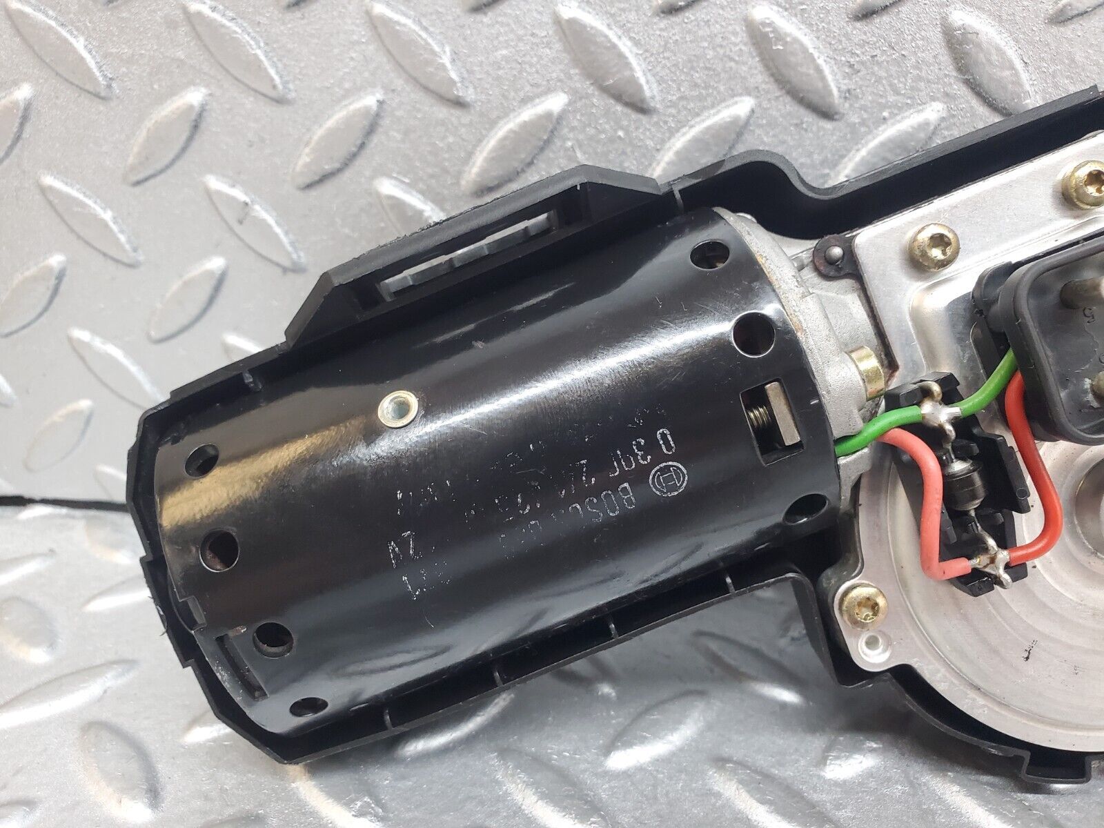 44780 Mercedes-Benz W124 220E Wiper Motor Bosch & Cover 0390241425 1390591046