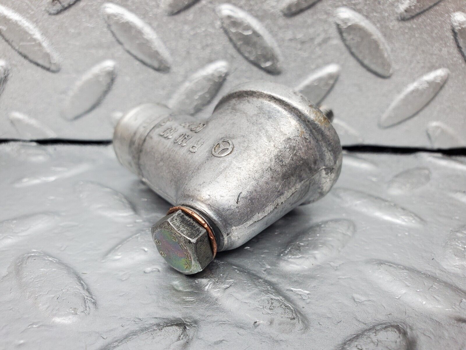 45346 Mercedes-Benz 280E M110.983 Engine Oil Return Pipe 1101870226