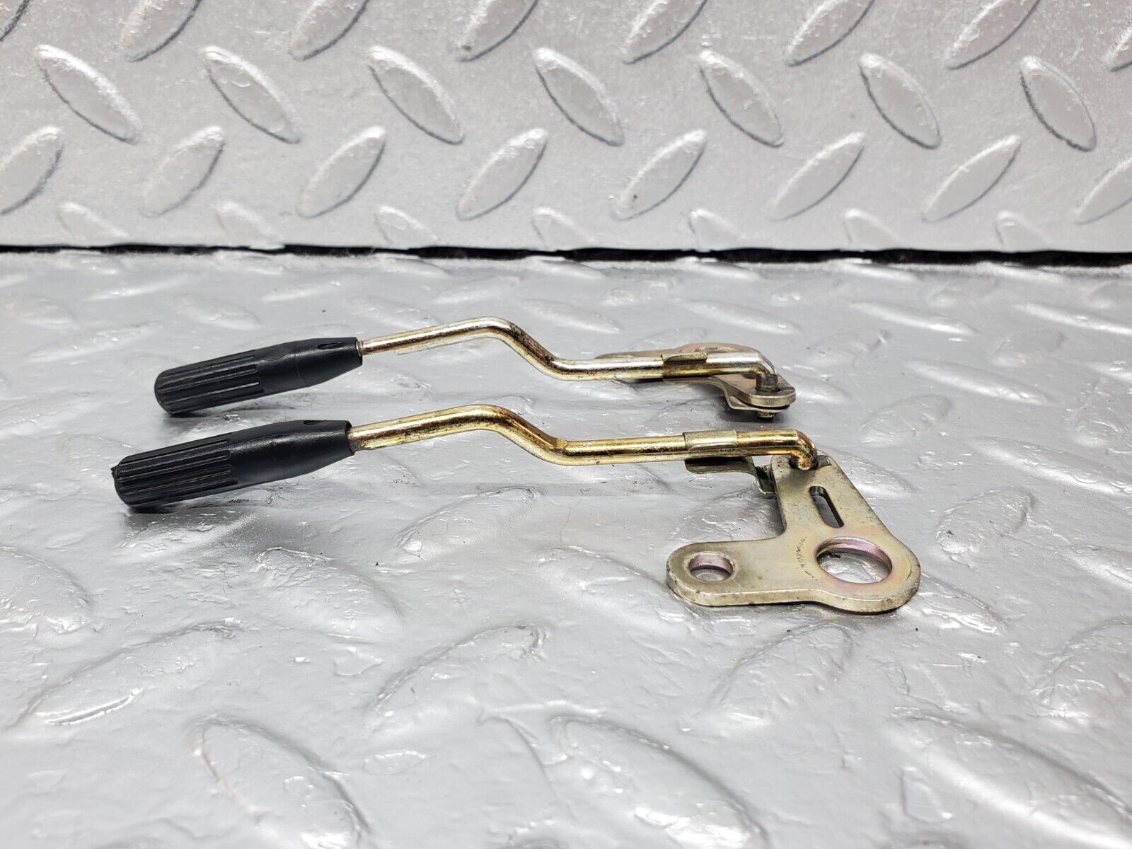 45733 Mercedes-Benz W126 420SE Rear Door Lock Knob Pair