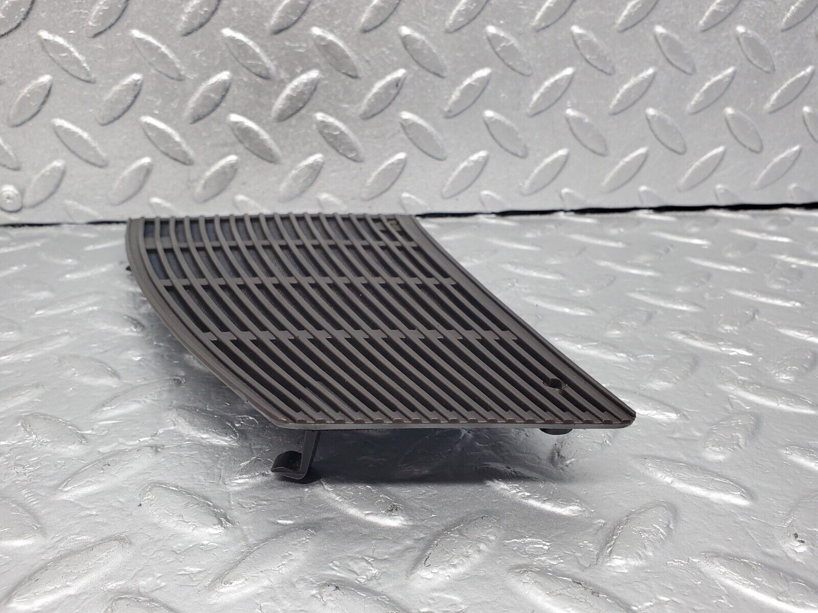 45958 Mercedes-Benz W126 420SE Dashboard Speaker Cover Left Side 1266806839