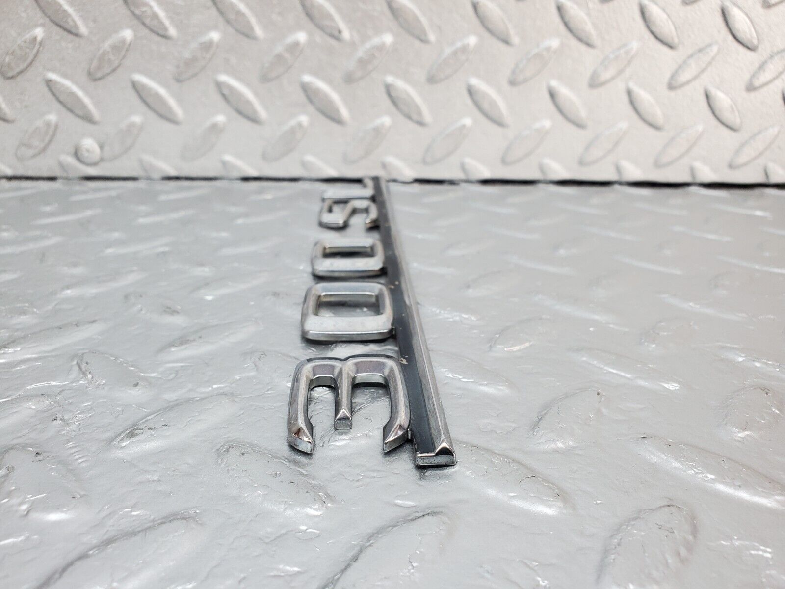 45229 Mercedes-Benz R129 300SL Coupe Trunk Badge Emblem