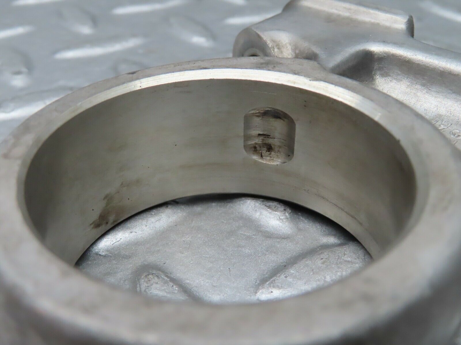 20644 Mercedes-Benz R107 450SL Camshaft Tower Bearing 1160512712