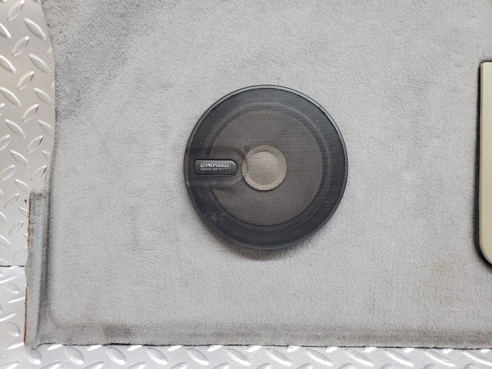 44696 Mercedes-Benz W124 220E Parcel Shelf With Speakers Grey 1246900249