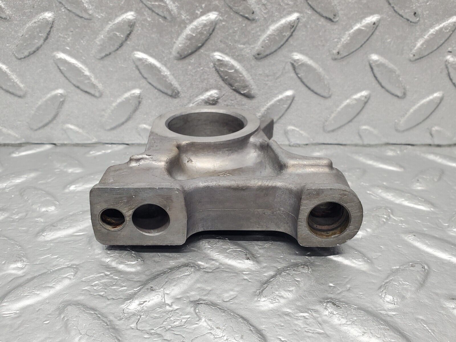 46260 Mercedes-Benz W126 420SE Camshaft Tower Bearing 1160513610