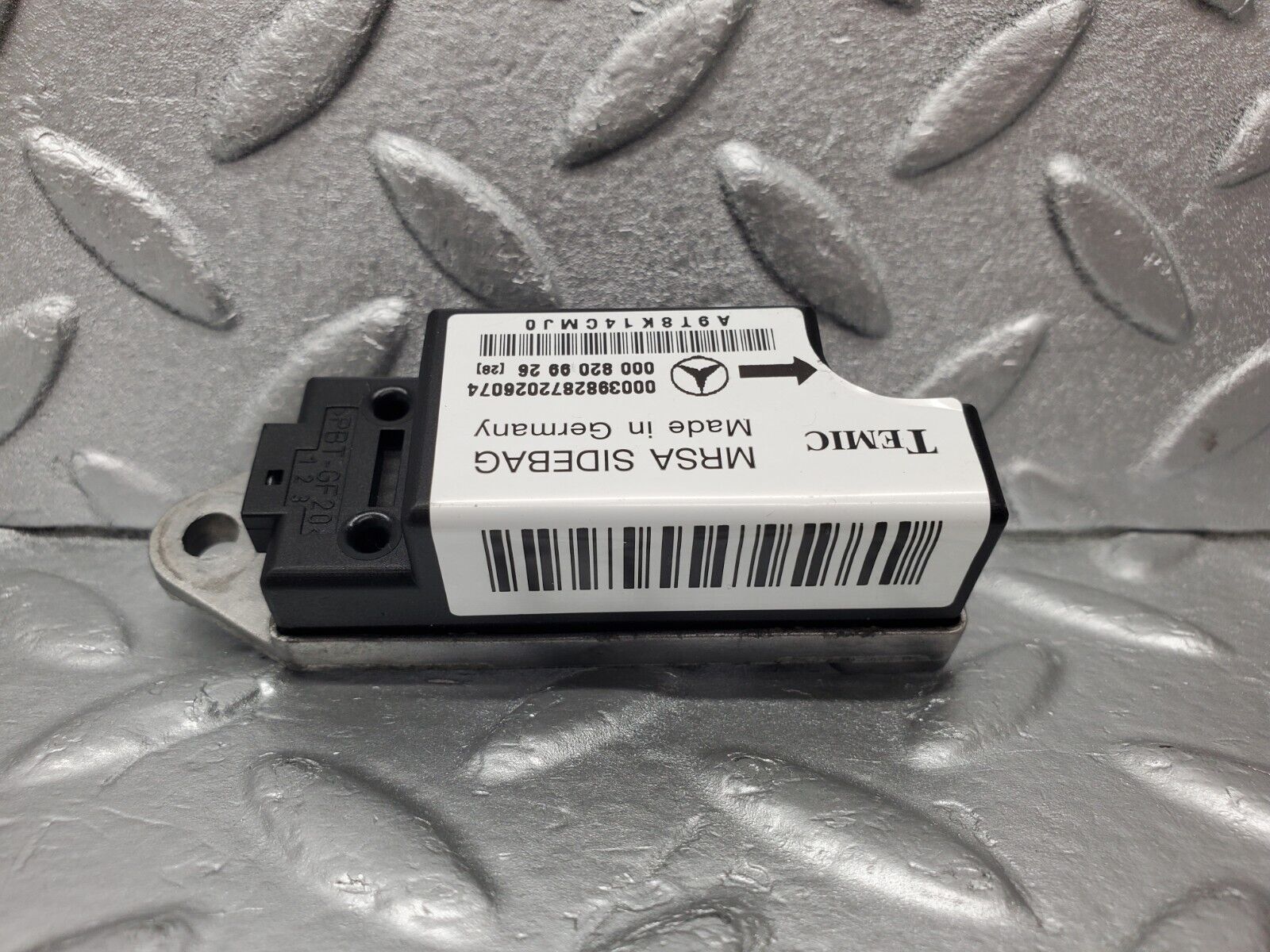 46931 Mercedes-Benz R129 320SL Coupe Airbag Crash Sensor 0008209926