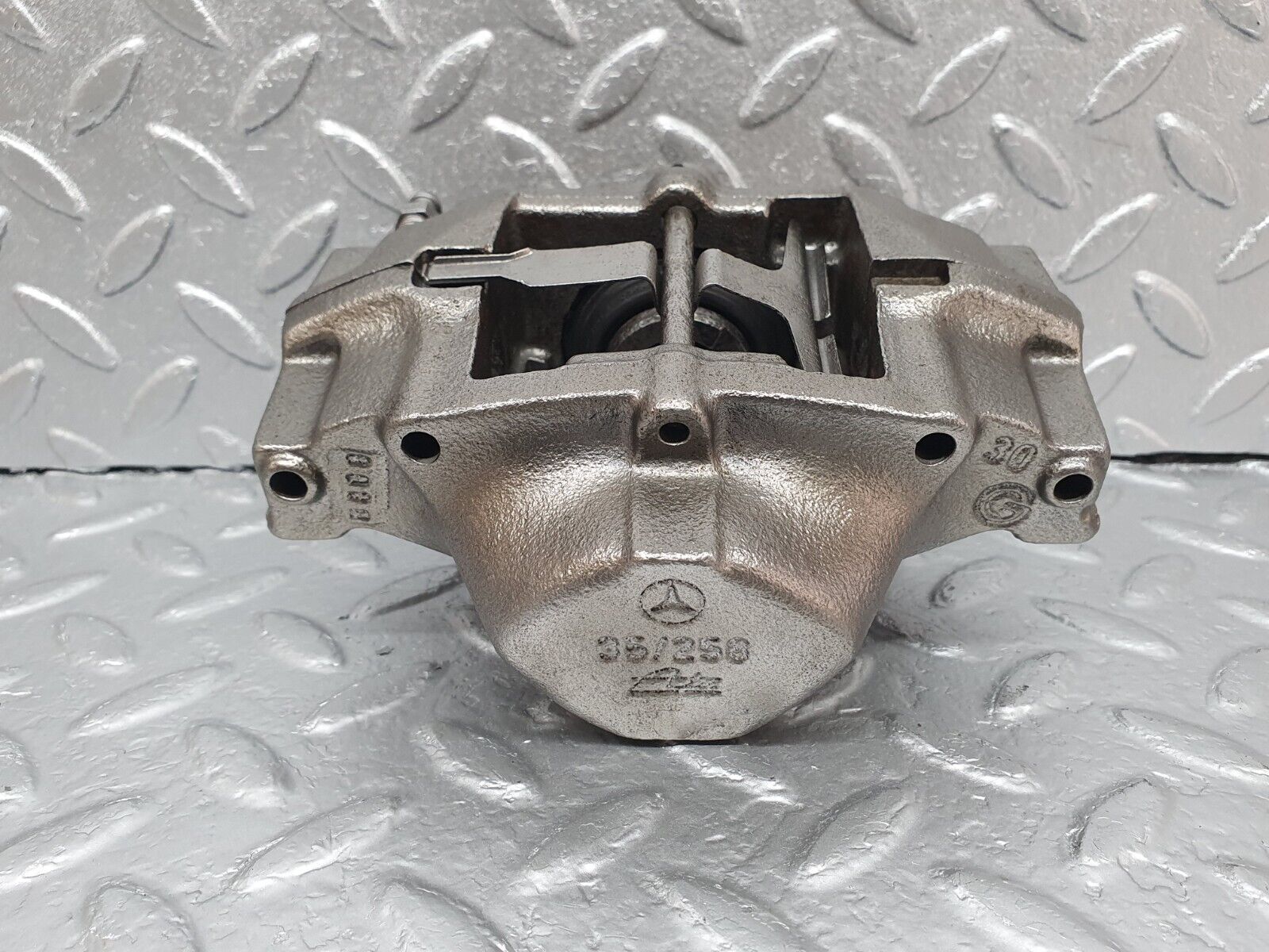 42114 Mercedes-Benz W202 C200 Rear Left Brake Caliper ATE 32