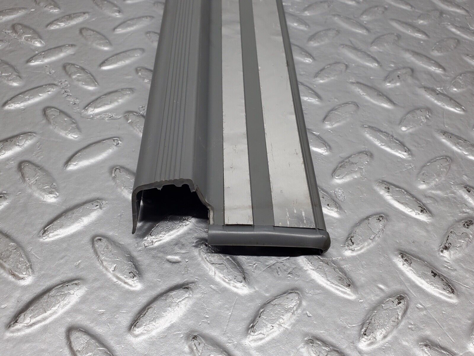 44583 Mercedes-Benz W124 220E Rear Right Door Sill Trim