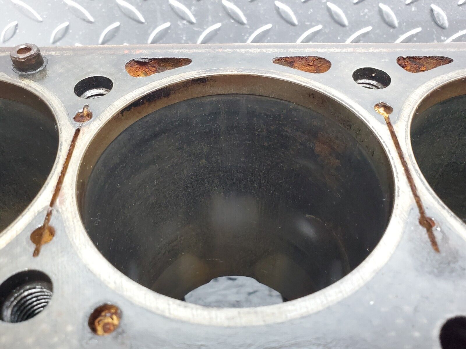 45460 Mercedes-Benz 280E M110.988 Engine Block 1100111101