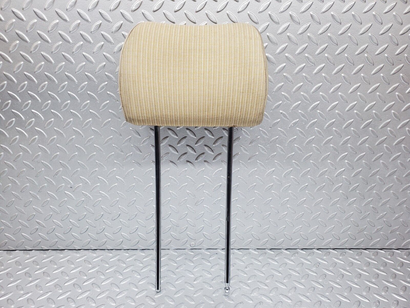 44332 Mercedes-Benz W123 280E Front Seat Headrest