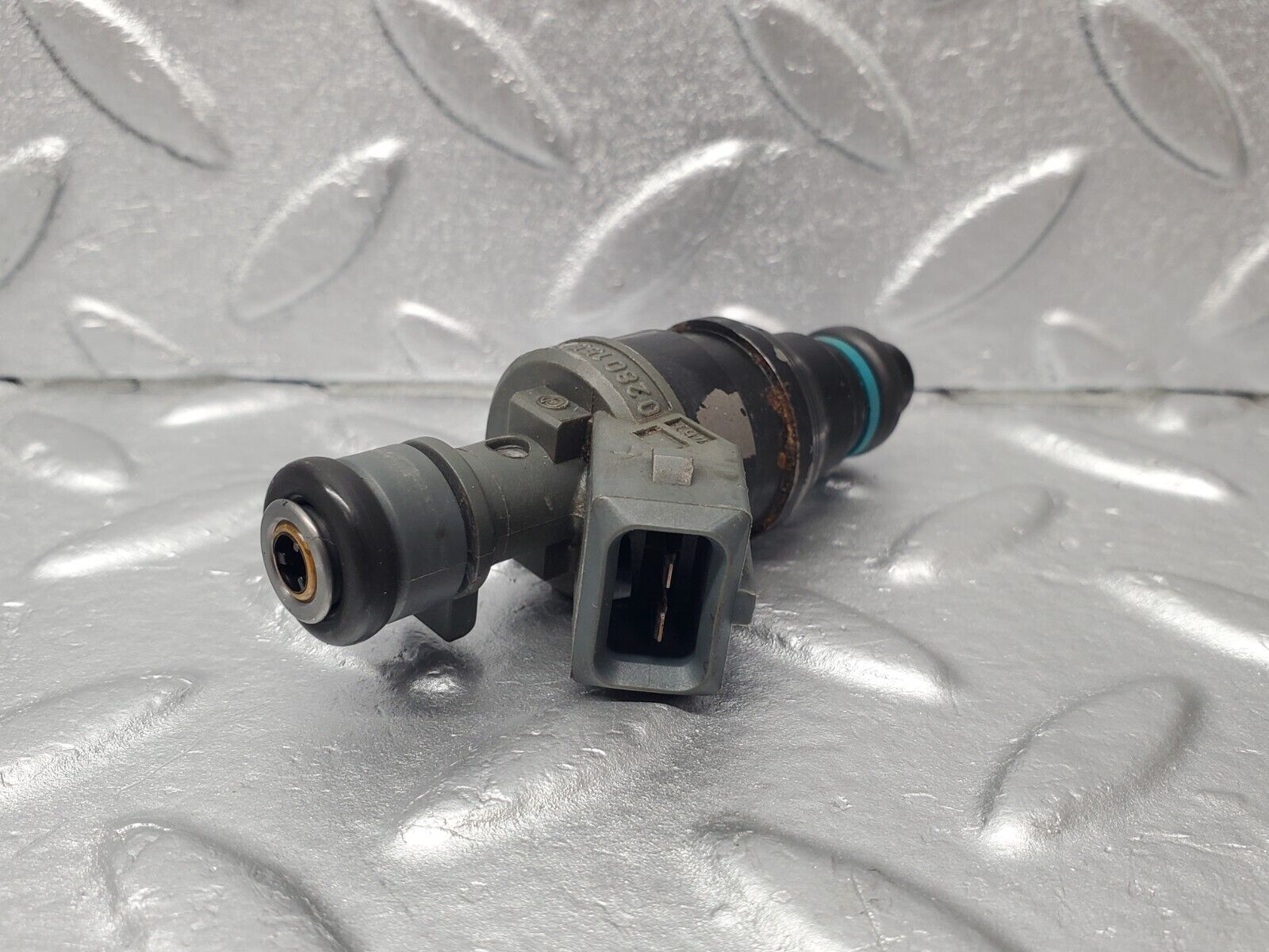 46241 Mercedes-Benz W124 280E Fuel Injector Bosch 0280155209 0000787323
