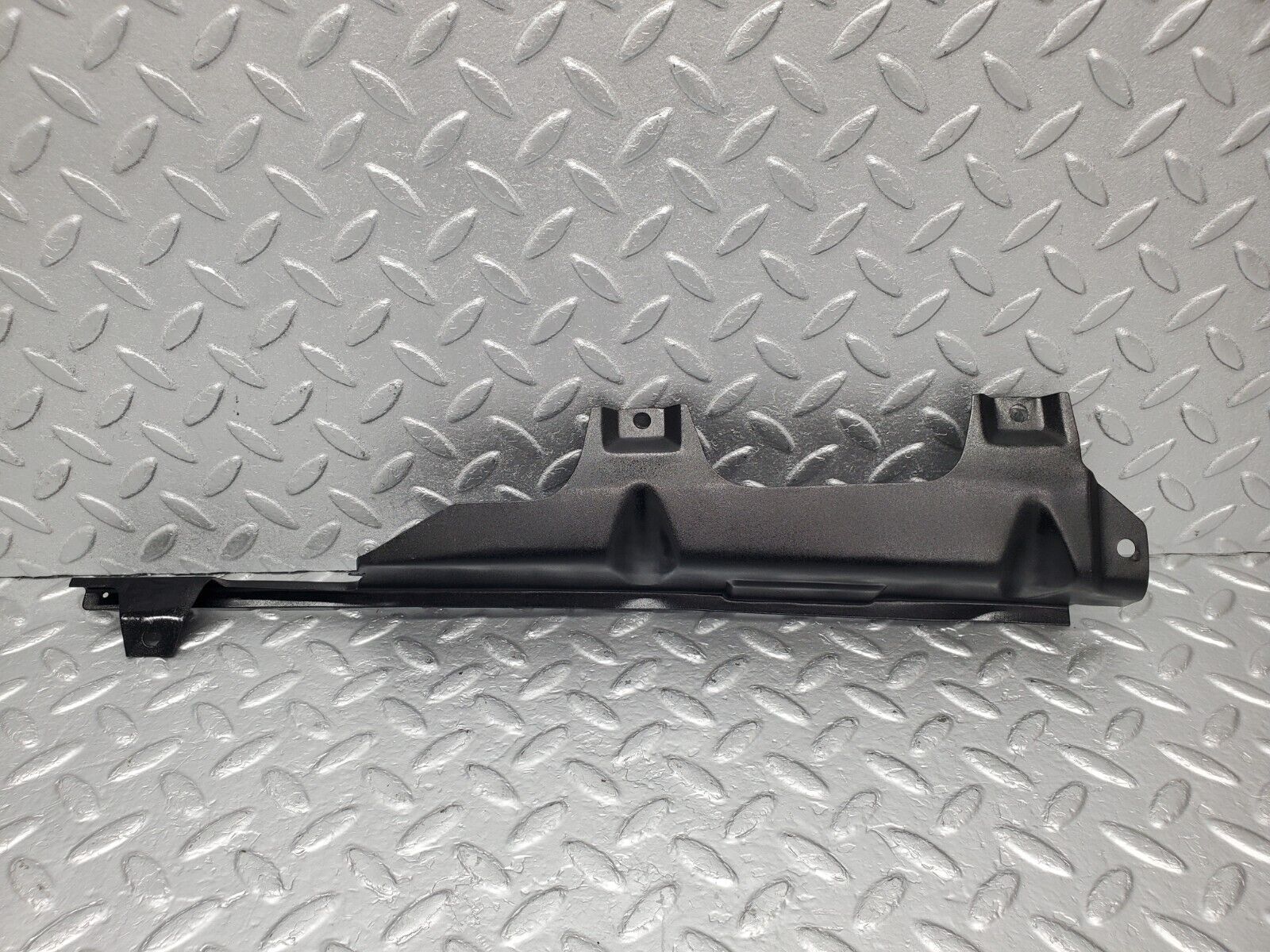 46569 Mercedes-Benz C123 280CE Coupe Rear Left Window Channel Support Bracket