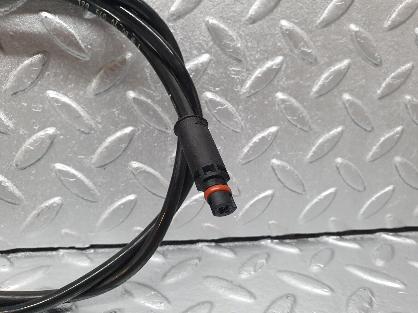 42360 Mercedes-Benz R129 320SL Coupe Suspension Roll Bar Cable 1295400509