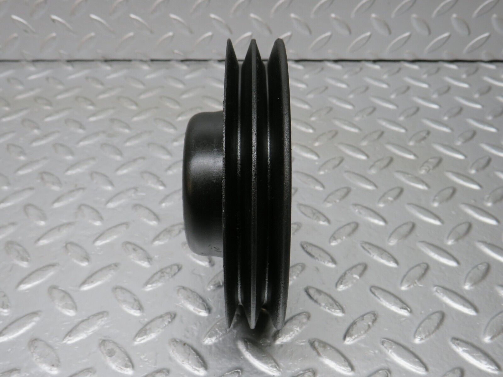 32988 Mercedes-Benz C107 R107 350 V8 Water Pump Pulley